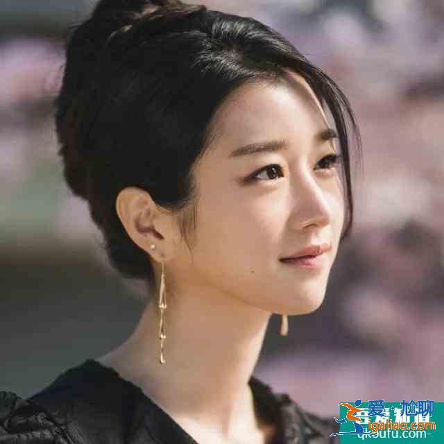 《雖然是精神病但沒關系》，暗黑童話的時尚指南？