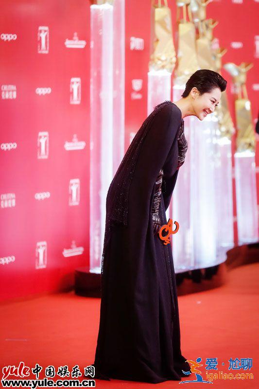 許晴颯氣亮相上影節(jié)紅毯 本屆金爵獎(jiǎng)唯一女評(píng)委氣場十足 許晴颯氣亮相上影節(jié)紅毯 本屆金爵獎(jiǎng)唯一女評(píng)委氣場十足