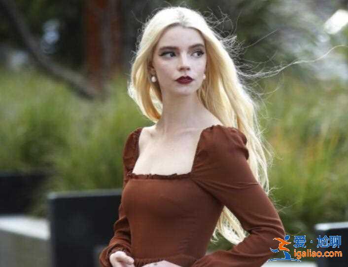 安雅·泰勒? 安雅·泰勒?