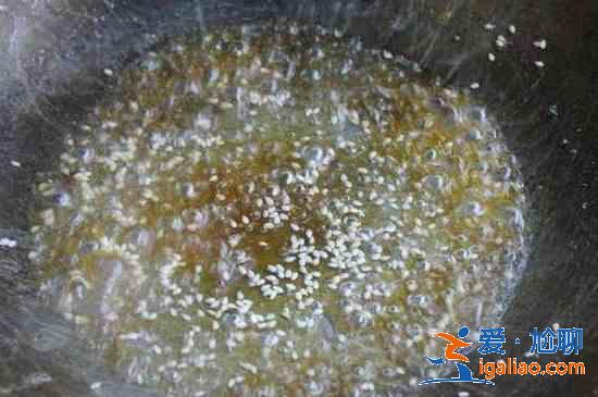 白砂糖怎么熬糖水？