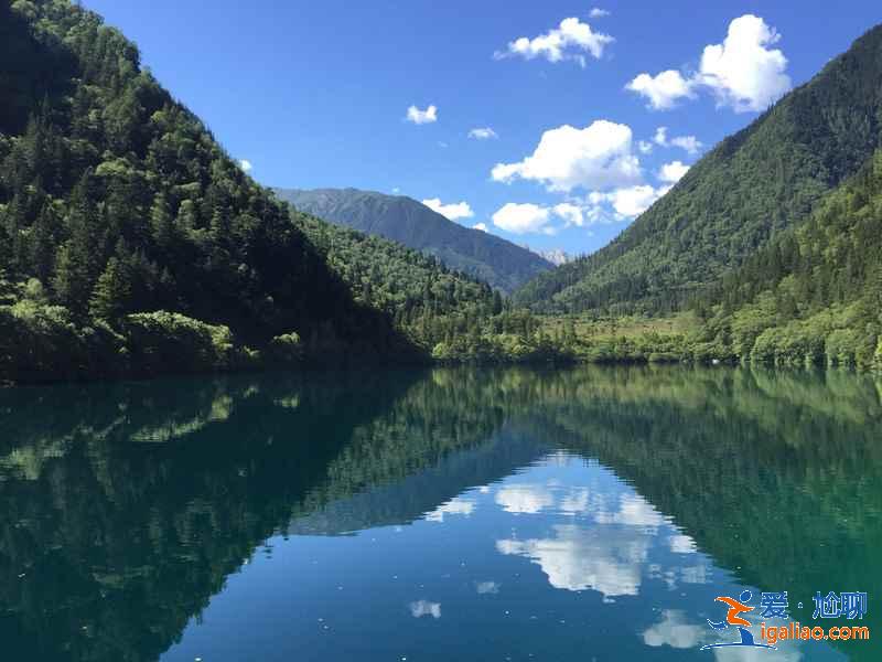 夏天去九寨溝好嗎，夏天去九寨溝穿什么？？