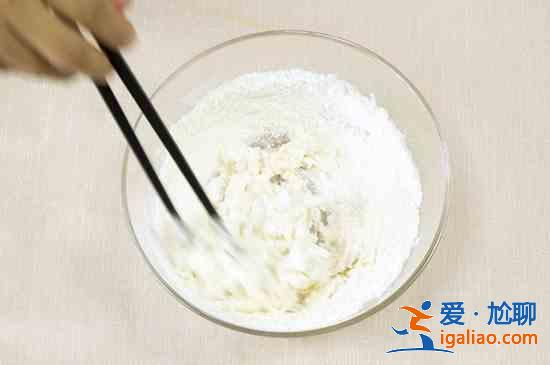 手搟面的做法? 手搟面的做法?