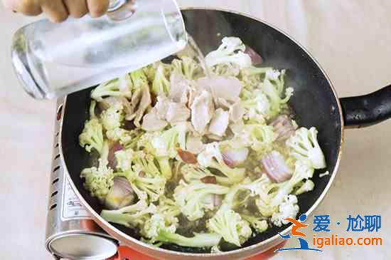 菜花怎么炒好吃? 菜花怎么炒好吃?