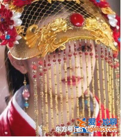 女明星戴珠子誰最美？楊紫真心美，楊冪有靈氣，劉濤像頂吊燈