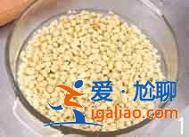 爆炒咸魚黃豆芽怎么做？？