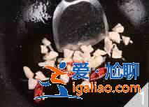 雞丁炒山藥怎么做?? 雞丁炒山藥怎么做??