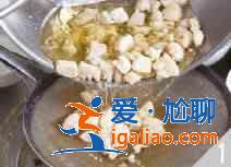 辣子雞丁怎么做?? 辣子雞丁怎么做??