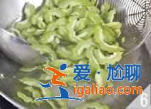 雞蛋炒苦瓜怎么做？？
