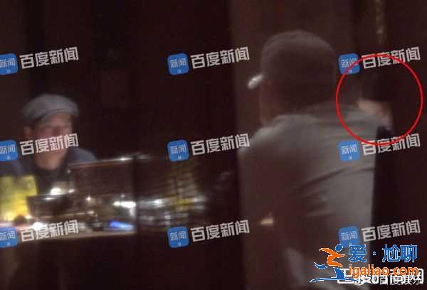 賈乃亮否認與金晨戀情 自拍照玄機同款手機殼同一只貓咪？
