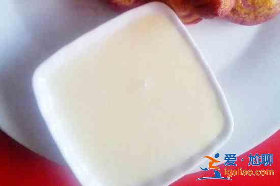 煉乳和煉奶的區別是什么？