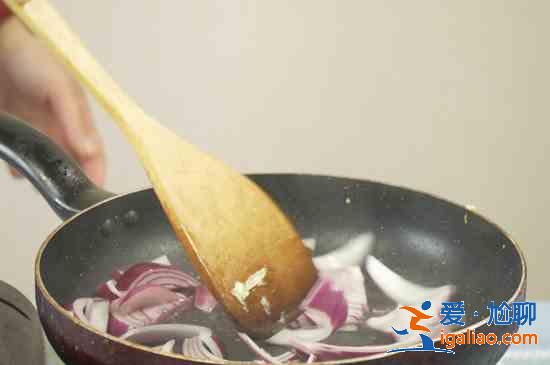 洋蔥炒雞蛋? 洋蔥炒雞蛋?