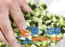 肉丁炒黃瓜怎么做？？