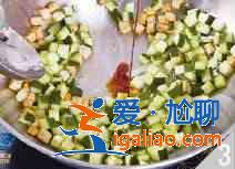 肉丁炒黃瓜怎么做？？