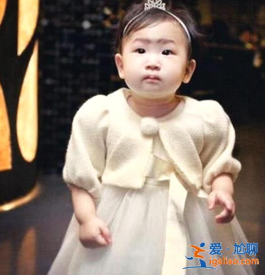 金喜善的女兒“整容式”變臉,曾丑到讓人質疑,今五官長開像媽媽 金喜善的女兒“整容式”變臉,曾丑到讓人質疑,今五官長開像媽媽