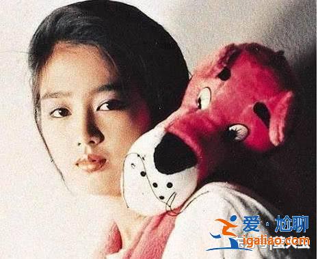 朱麗倩舊照曝光，難怪劉德華專寵她30年，網友：年輕時真美！