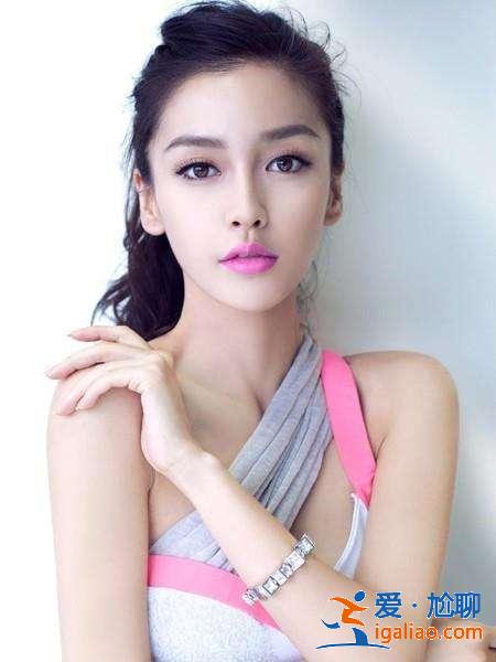 Angelababy凌晨發文,慶祝小海綿兩歲生日,母性光輝閃耀 Angelababy凌晨發文,慶祝小海綿兩歲生日,母性光輝閃耀