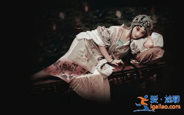 鄧麗君的父親是黃埔軍校畢業(yè)生，軍銜最高卻只到少校