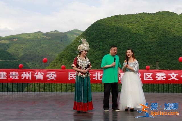 周融兒那威深受黃大發(fā)事跡感動(dòng)趙保樂(lè)現(xiàn)場(chǎng)揮毫潑墨