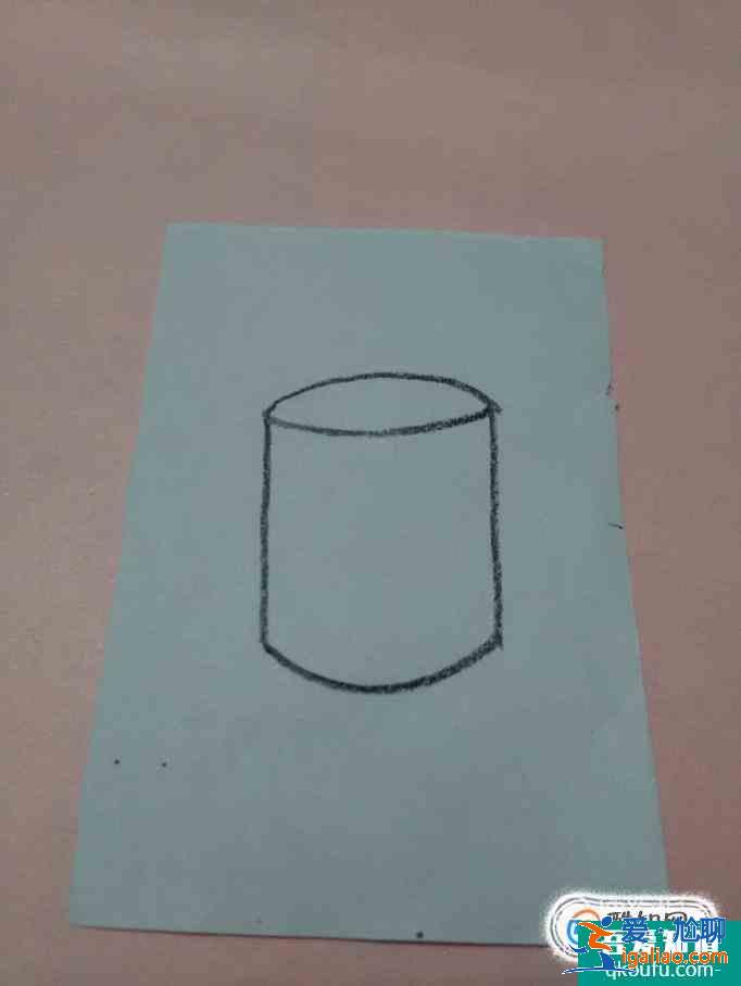 水杯簡(jiǎn)筆畫怎么畫？