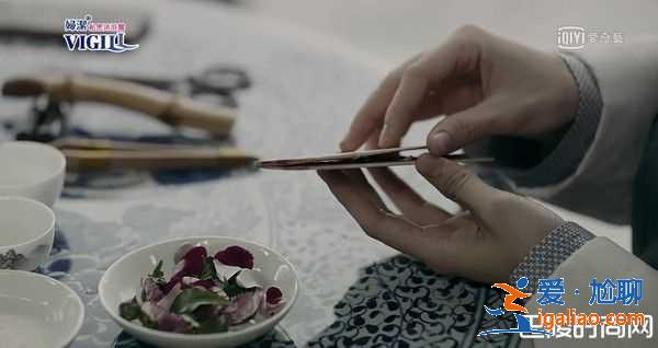 以為傅恒買了iPhone 劇迷近看悲傷真相？