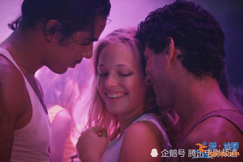 《阿黛爾的生活》導(dǎo)演新片性內(nèi)容太多 部分戛納觀眾憤怒離