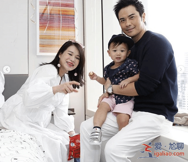 胡杏兒近照胖20斤！出席鄭嘉穎兒子百日宴，一句話疑暴露二胎性