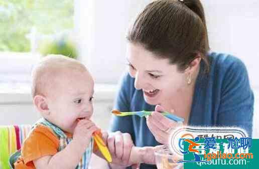 什么時候可以給嬰兒添加輔食？