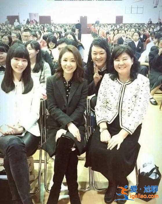 林心如生子后曬學生證攻讀碩士，13前年曾自稱是小學畢業文憑