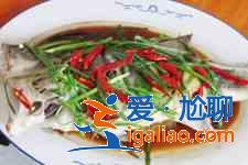 清蒸鱸魚的家常做法？