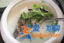 鯽魚湯怎么做好吃？