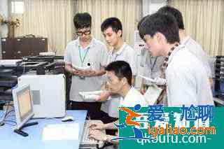 計算機專業畢業,找什么工作比較好？