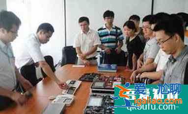計算機專業畢業,找什么工作比較好？