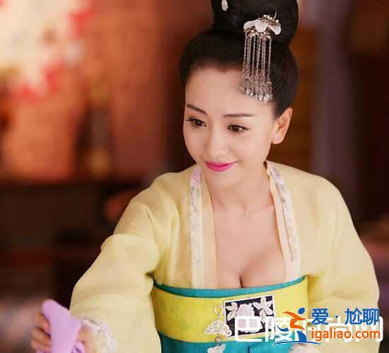 楊蓉整容了嗎？回應(yīng)貼出素顏照我是做保養(yǎng)的？