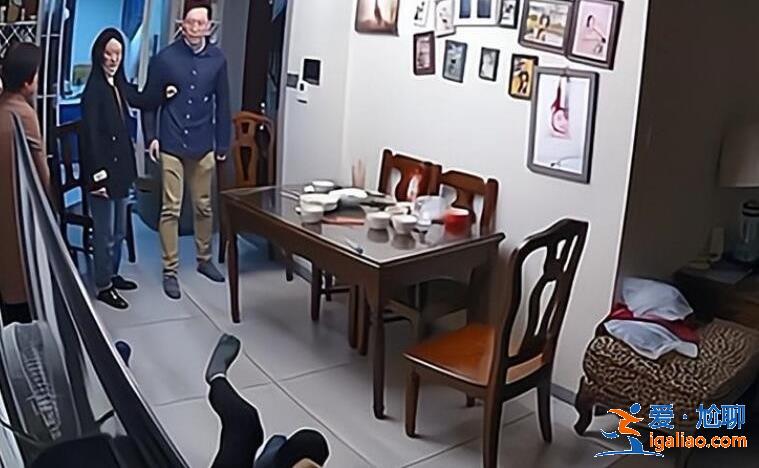 南京醫(yī)生上門毆打幼兒老人被刑拘 打人魯醫(yī)生照片資料被扒? 南京醫(yī)生上門毆打幼兒老人被刑拘 打人魯醫(yī)生照片資料被扒?