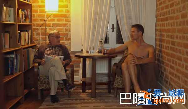 《爸爸愛你》結局神展開 男同影片也溫情？