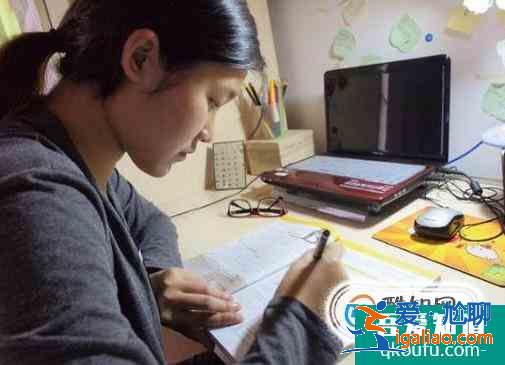 孩子在國外上學課堂上不喜歡舉手發言怎么改善？？