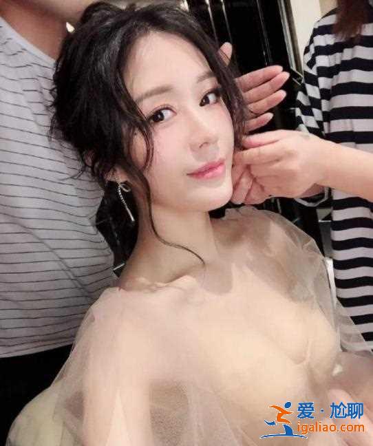 有種性感是陳雅婷的“透視裝”,衣著一絲不露,而看得人心跳加速 有種性感是陳雅婷的“透視裝”,衣著一絲不露,而看得人心跳加速