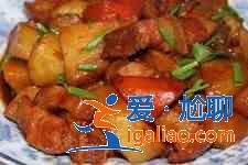 五花肉燒土豆？