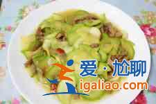西葫蘆炒肉的做法？