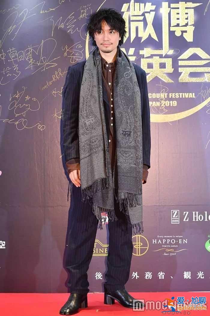微博群英會在日本盛大舉行 中日明星紅毯爭奇斗艷