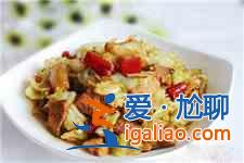 圓白菜炒肉? 圓白菜炒肉?