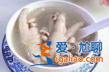 雞腳煲湯？