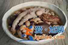雞爪煲湯？