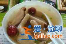 雞爪煲湯？