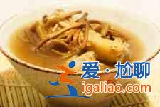 茶樹菇煲雞湯？