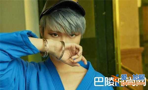 李宇春新專輯封面寫真很性感？