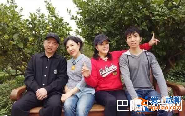 劉曉慶有兄弟姐妹嗎 劉曉慶妹妹劉曉紅照片？
