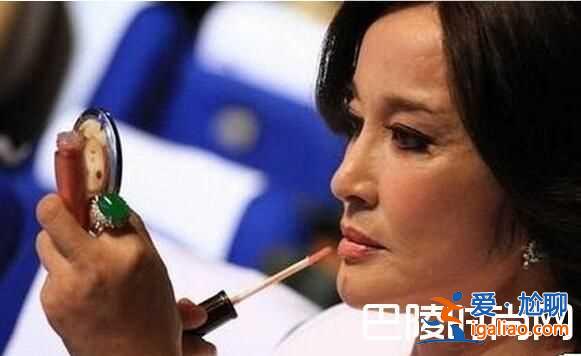 劉曉慶有兄弟姐妹嗎 劉曉慶妹妹劉曉紅照片？