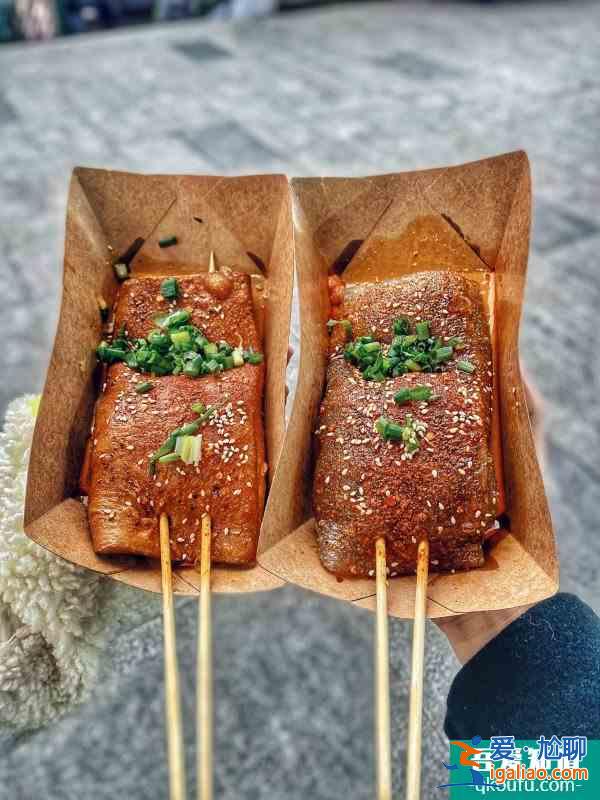 重慶必吃美食明星都來排隊吃的苕皮豆干？