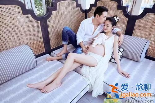 安以軒結婚紀念日曬鉆戒 和陳榮煉幸福滿滿